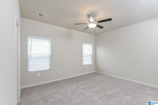Building Photo - 250 Smith Glen Dr