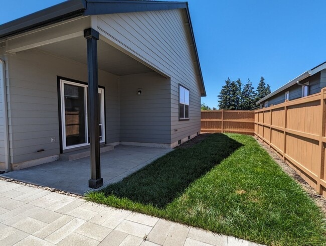 Building Photo - Beautiful 3bed/2bath home in Springfield!