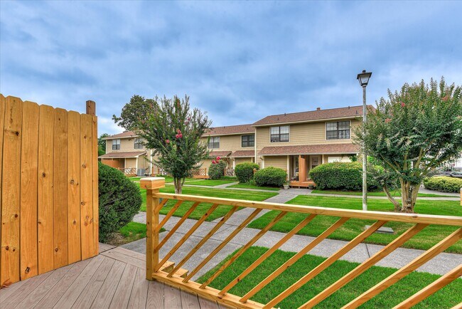 Building Photo - 208 W Buena Vista Ave