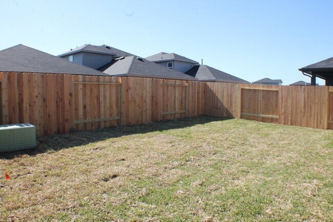 Building Photo - 1015 Maple Sunset Ct