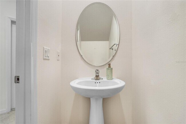 Building Photo - 34155 Cinder Wy