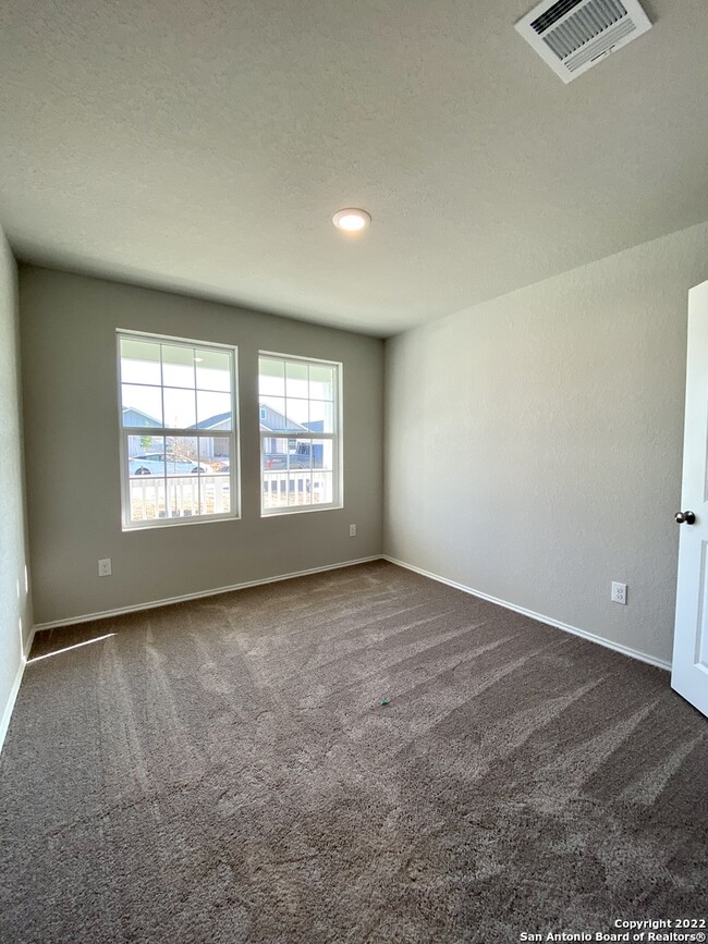 Building Photo - 2852 Rosefinch-