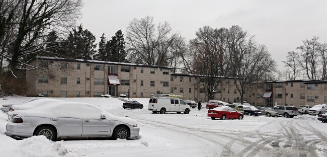 Building Photo - The Courtyard of Oakley