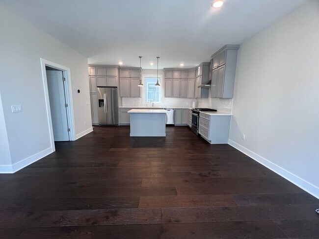 Building Photo - Two Bedroom Condo on Lookout Hill in Grand...