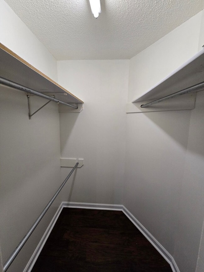 Building Photo - 160 Pinnacle Ct