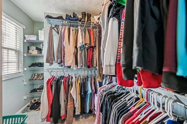 Building Photo - 2230 Seton Dr