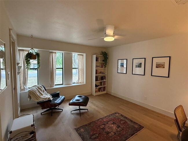 Building Photo - 4814 White Elm Dr