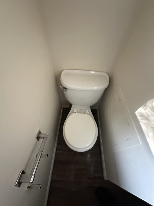 Building Photo - 361 Taft St