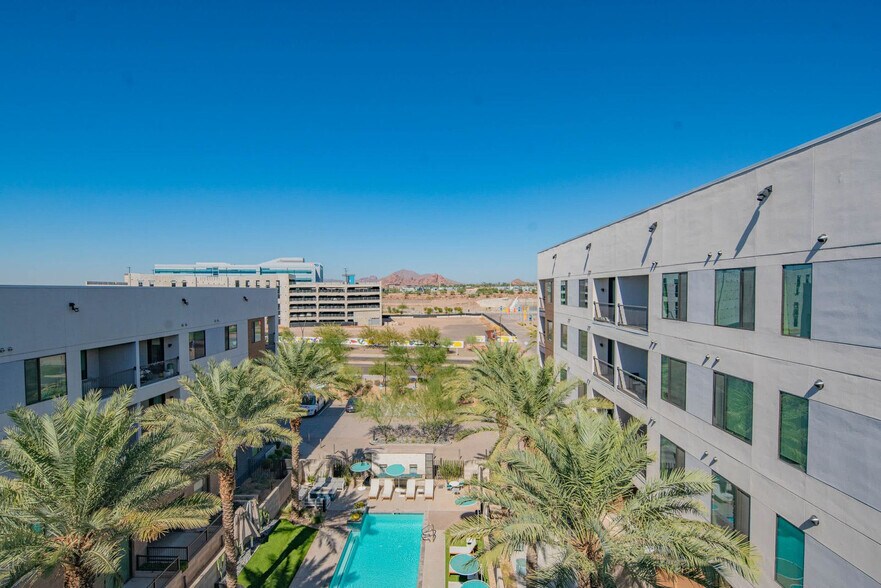 Building Photo - 701 W Rio Salado Pkwy