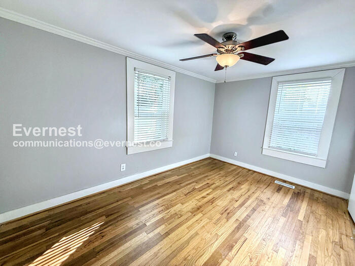 Building Photo - 1603 Woodfern Dr