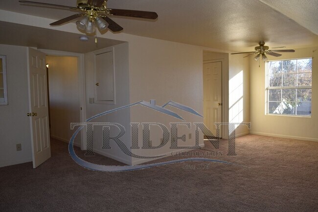 Building Photo - 830 Wilkie Way