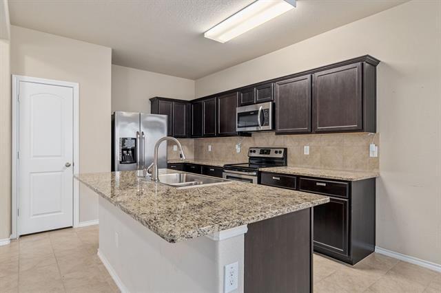 Building Photo - 8301 Windsor Forest Dr