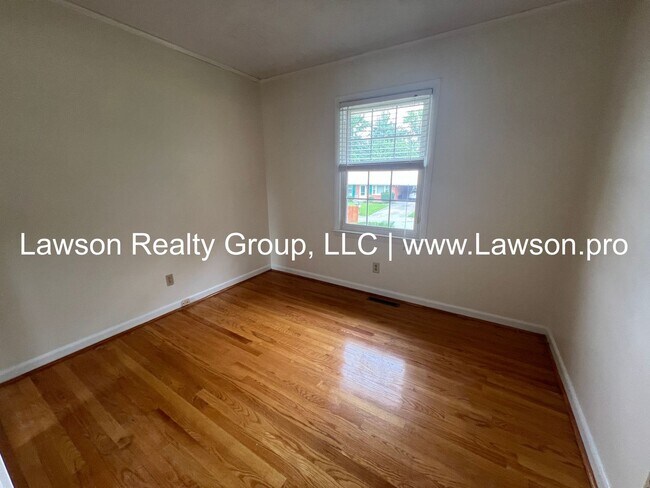Building Photo - Nice, Three Bedroom Brick Ranch in City of...