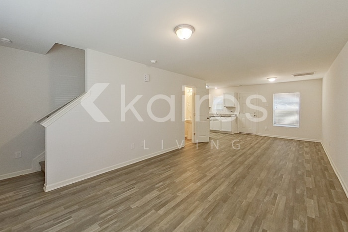 Building Photo - 3921 Miller Dr