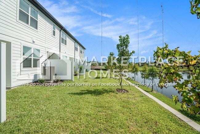 Building Photo - 7682 Deer Vly Cir