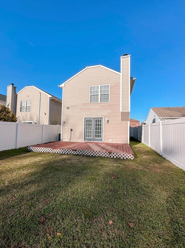 Building Photo - 5331 Pandoria Ave