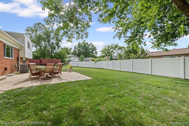 Building Photo - 44018 Bannockburn Dr