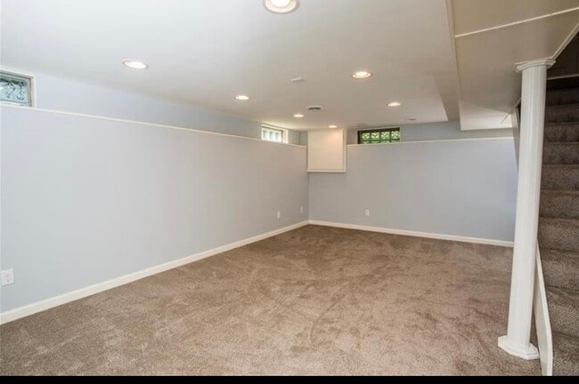 Building Photo - 54 Kindlewood Ln