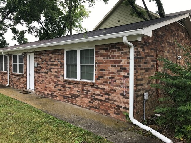 Building Photo - Great 2 Bed 1 Bath Home in the Nations!