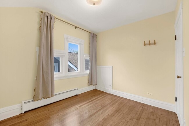 Building Photo - 636 S Euclid Ave