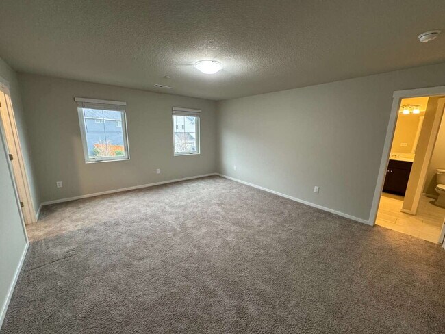 Building Photo - Beautiful, 5-Bedroom Camas Home