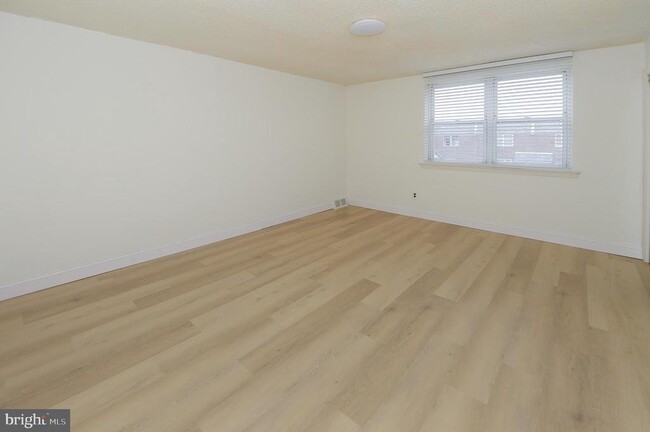 Building Photo - 2019 S Etting St