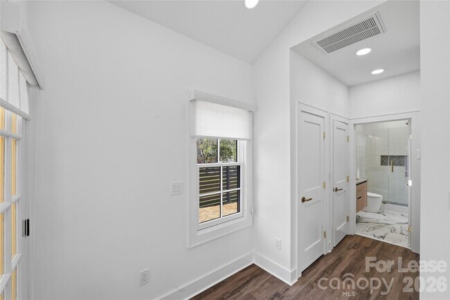 Building Photo - 1840 Merriman Ave