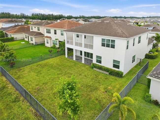 Building Photo - 15239 Goldfinch Cir