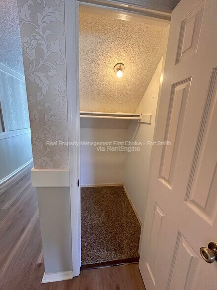 Building Photo - 3104 S 99th St