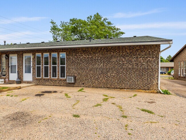 Building Photo - Sumac3041 (??-LN)