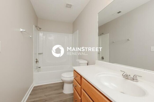 Building Photo - 3 Bedroom Pet-Friendly Home in HERMITAGE, TN with Main Street Renewal