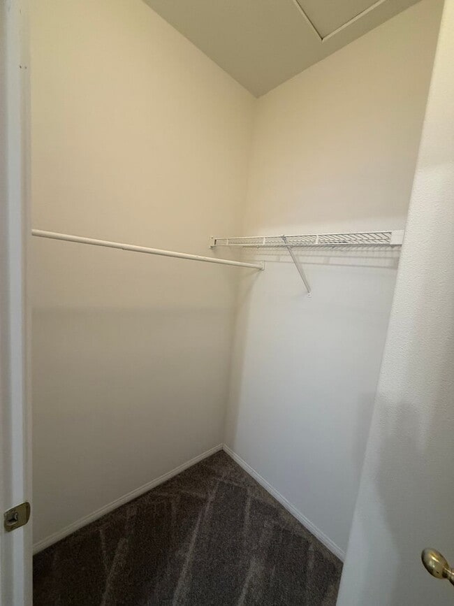 Building Photo - $675 Off First month's Rent - Cute Townhome near Camarillo High School