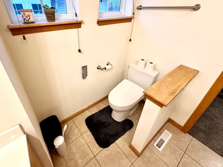 Building Photo - 7131 Discovery Ln