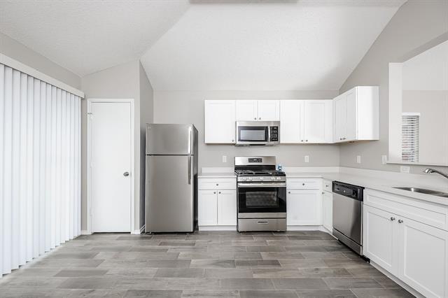 Building Photo - 7417 Snow Ridge Dr