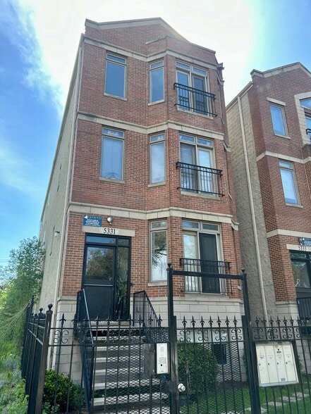 Building Photo - 5333 S Calumet Ave