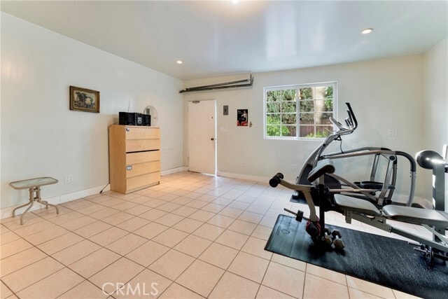 Building Photo - 2423 San Pasqual St