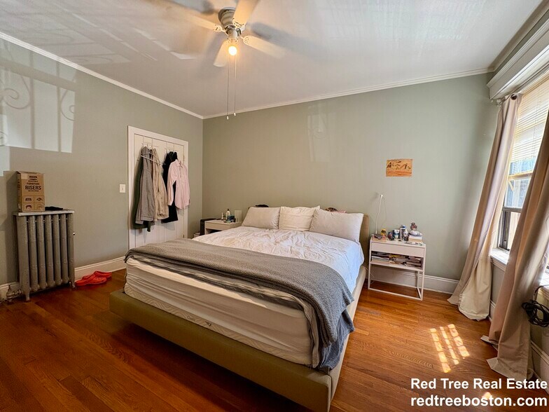 Building Photo - 11 Babcock St