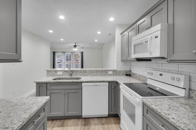 Building Photo - 7212 Windward Dr