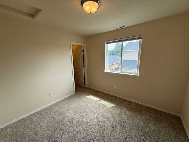 Building Photo - 4437 Creel Ave