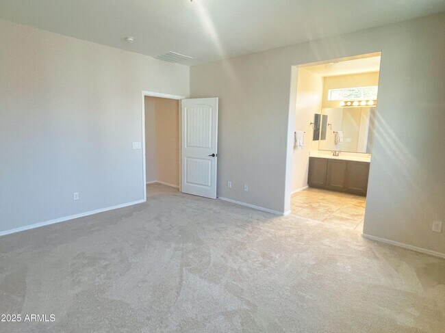 Building Photo - 3507 S Falcon Dr
