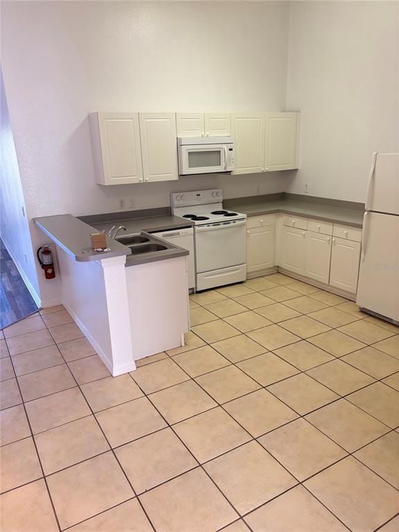 Building Photo - 2784 Club Cortile Cir