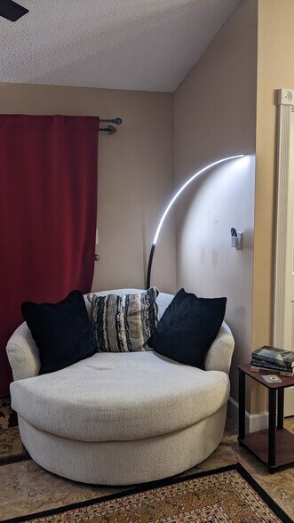 Reading nook chair - 3718 Powers Ridge Ct