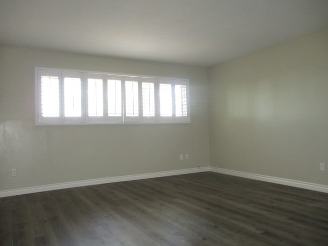 Building Photo - 18216 Index St