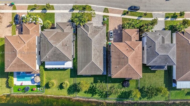 Building Photo - 4398 SW 173rd Ave