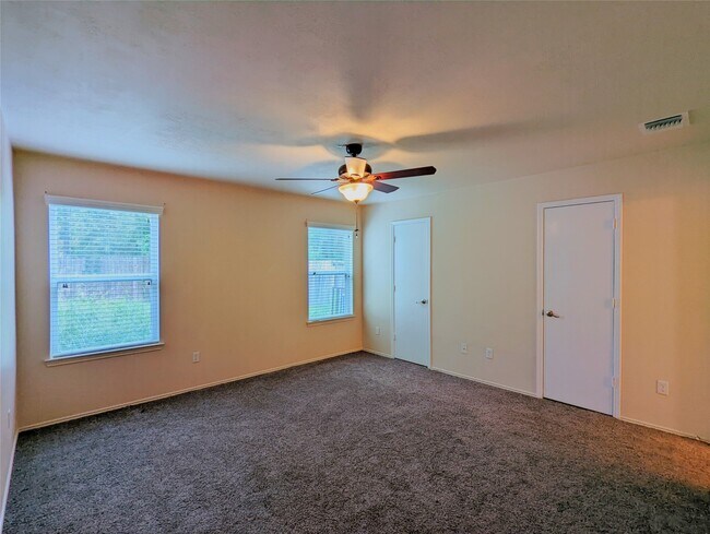 Building Photo - 8815 Lyndonnille Falls Ln