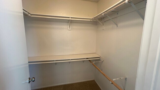 Building Photo - (APPLICATION PENDING) West Lancaster Home in a cul-de-sac