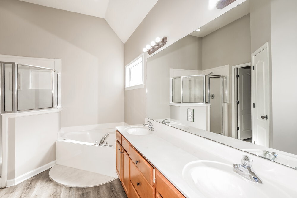 Building Photo - 1516 Sawmill Creek Ln