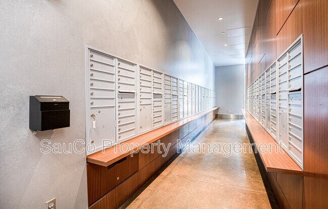 Building Photo - 1926 W Burnside St