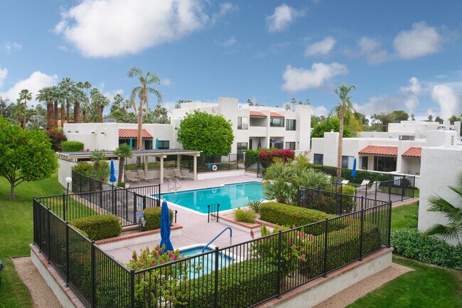 Building Photo - 616 Violeta Dr