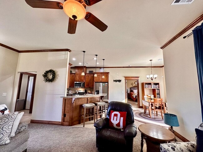 Building Photo - 3 bed, 2 bath home in Moore - Move in Deposit-Free! (If Qualified)